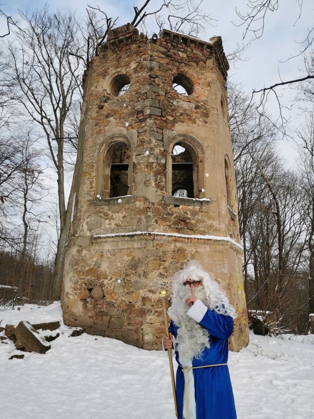 Großväterchen Frosts Zuhause gefunden